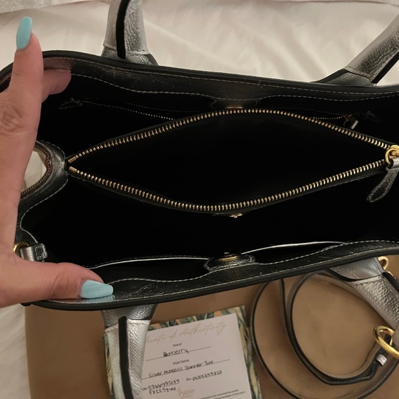 Burberry Banner Leather Tote Bag - Picture 5 of 6